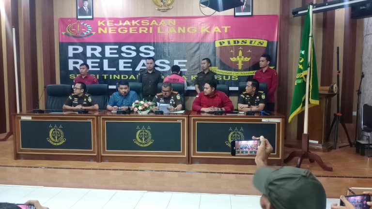Dua Pejabat Disdik Langkat Ditetapkan Tersangka Dalam Kasus Smartboard