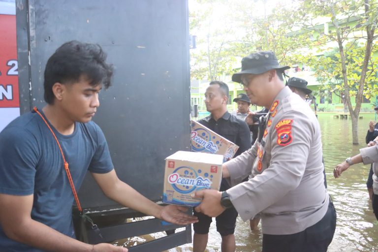 Bantuan Banjir untuk Warga Institut Jam’iyah Mahmudiyah