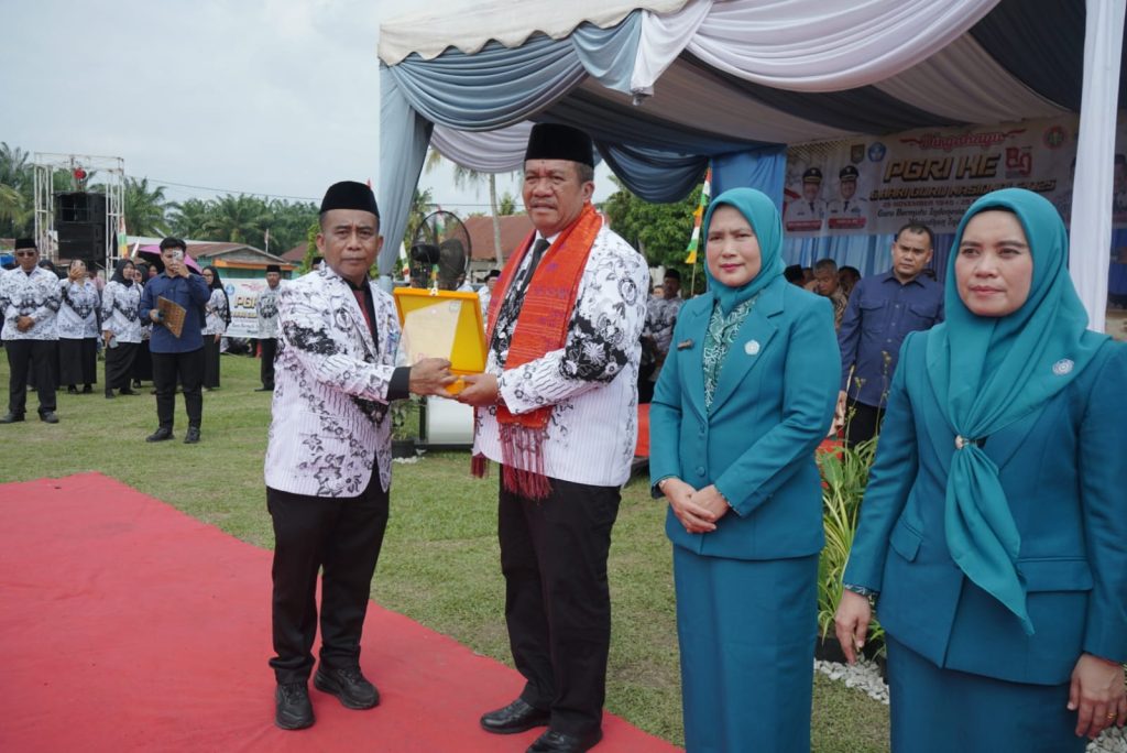Bupati Asahan hadiri Hari Guru Nasional 2025