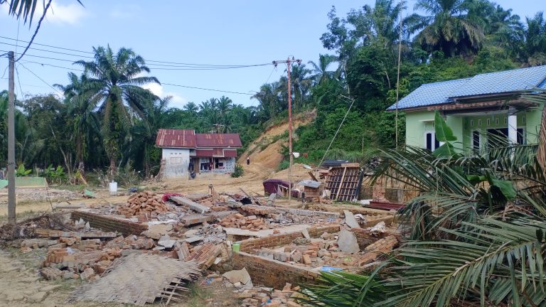 Bupati Langkat Pastikan Korban Banjir Tetap Didampingi