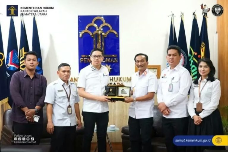 DPRD Medan bahas penguatan layanan kewarganegaraan