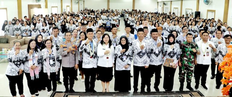 HUT PGRI ke 80 Simalungun Dirangkai Pengukuhan Pengurus Periode 2025-2030