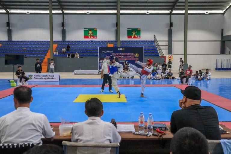 Kadispar Hadiri Pembukaan Kejuaraan Taekwondo Antar Pelajar Kota Siantar