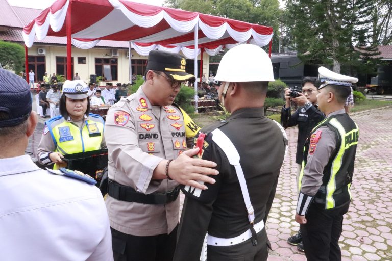 Polres Langkat Apel Gelar Pasukan Ops Lilin Toba 2025