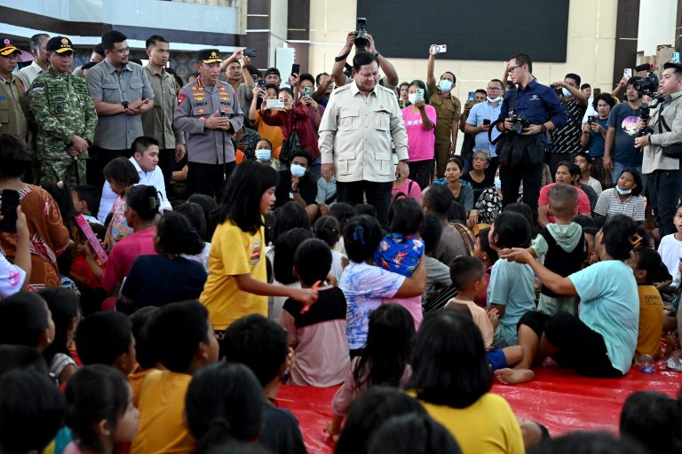 Prabowo Bersama Gubernur Tinjau Banjir dan Longsor Sumut