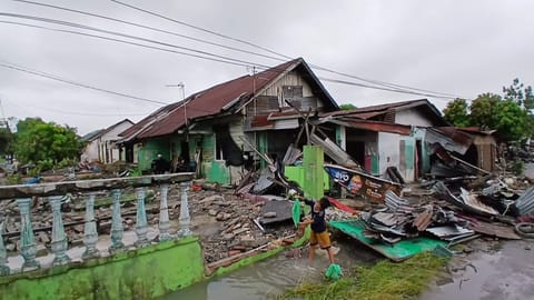 Ricky Anthony Minta Pemerintah Bantu Warga Kehilangan Rumah