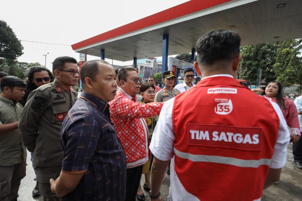 Walkot Wesly dan Forkopimda Kunjungi SPBU Ahmad Yani