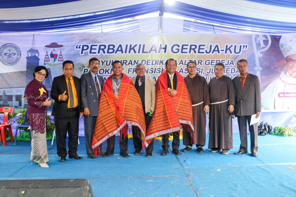 Sekda Junaedi Hadiri Acara Syukuran Dedikasi Altar Gereja