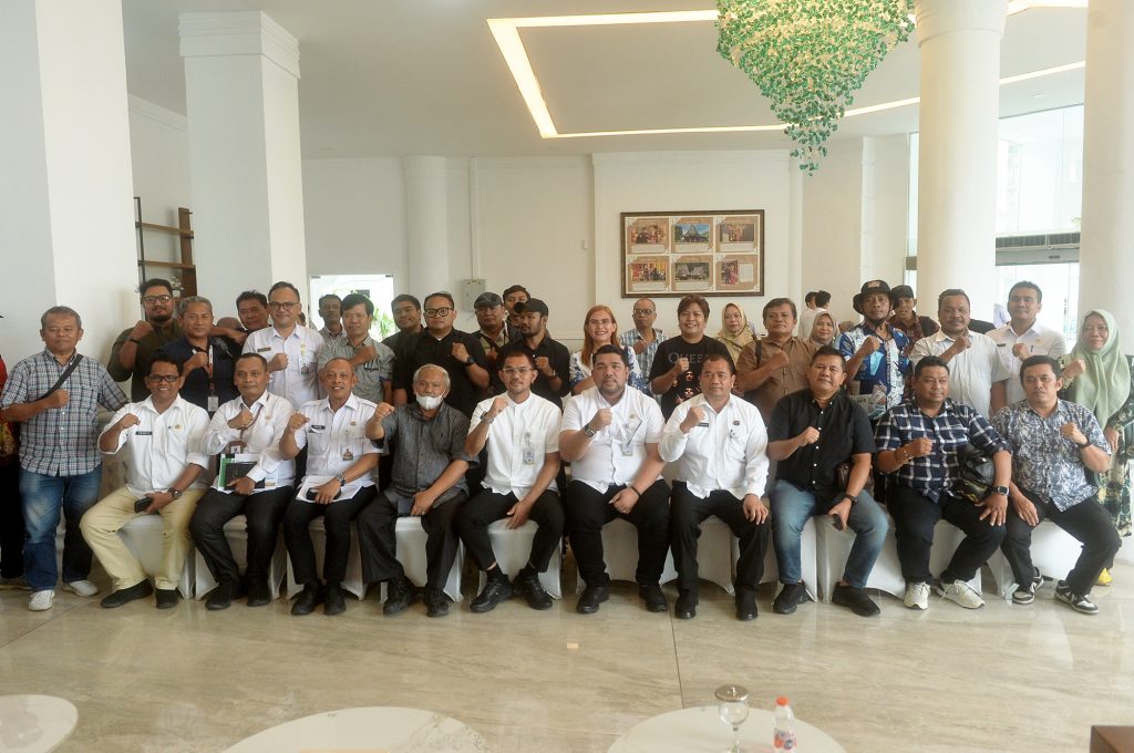 Sekolah di Sumut Kini Teraliri Listrik dan Internet