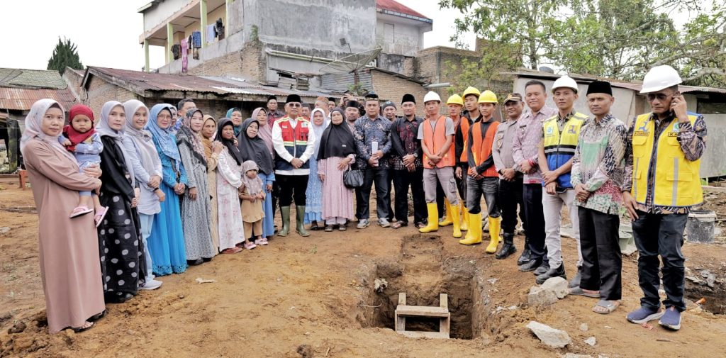 Batu Pertama Pembangunan Masjid Ilham Sigundaba