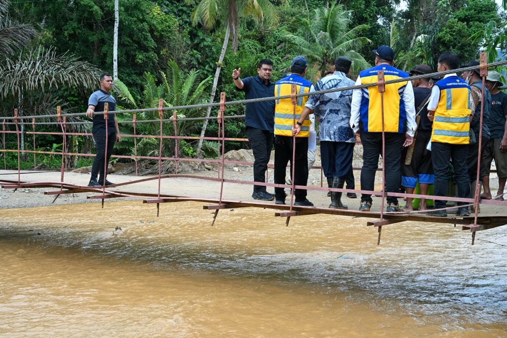 Bobby Nasution Tinjau Sungai Tukka