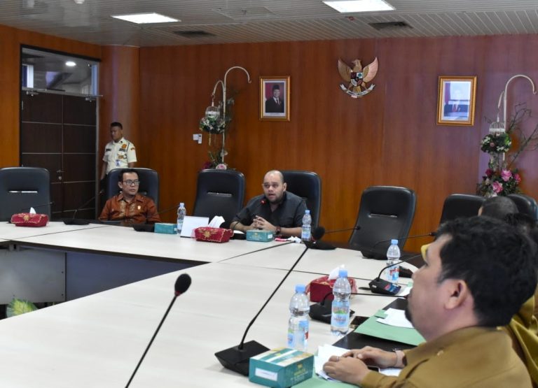 Pansus Peningkatan PAD Medan Rapat Pembahasan dengan OPD