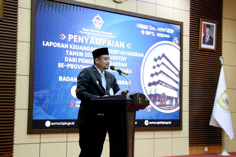 Bobby Nasution Serahkan LKPD TA 2025 ke BPK Sumut