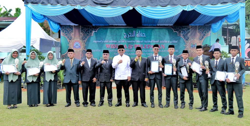 Wisuda Santri Ponpes Al-Kautsar