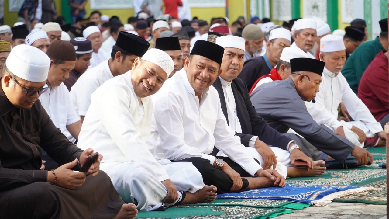 Bupati Syah Afandin Ajak Warga Maknai Idul Adha