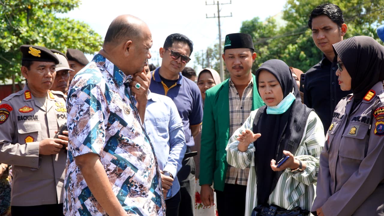 Bupati Syah Afandin Jemput Aspirasi Warga Sambirejo, Pastikan Jalan Rp31 M Segera Diperbaiki