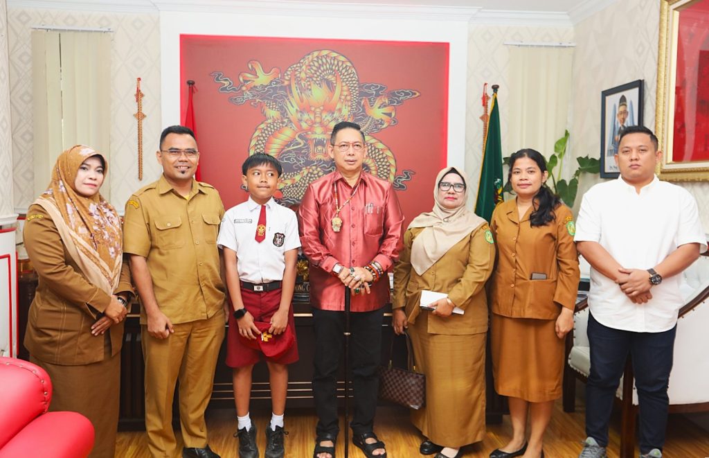 Ketua DPRD Kota Medan Terima Audiensi dari UPT SD Negeri 060868