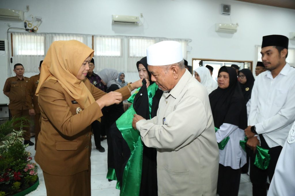 Wawalkot Herlina Lantik Dewan Hakim MTQN ke-58 Tingkat Kota Siantar